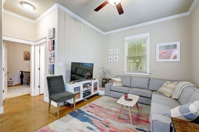 Foto del edificio - 507 W N Loop Blvd