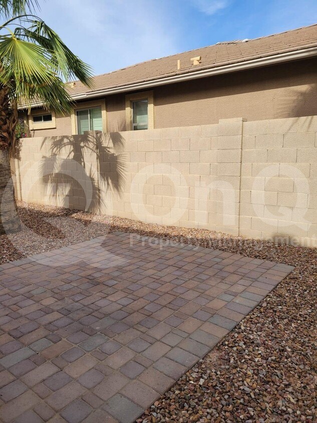 Building Photo - 1851 S Hudson Dr