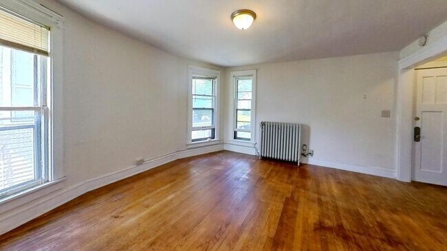 Building Photo - 133 E Gorham St