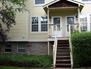 Building Photo - 3200 Azalea Dr