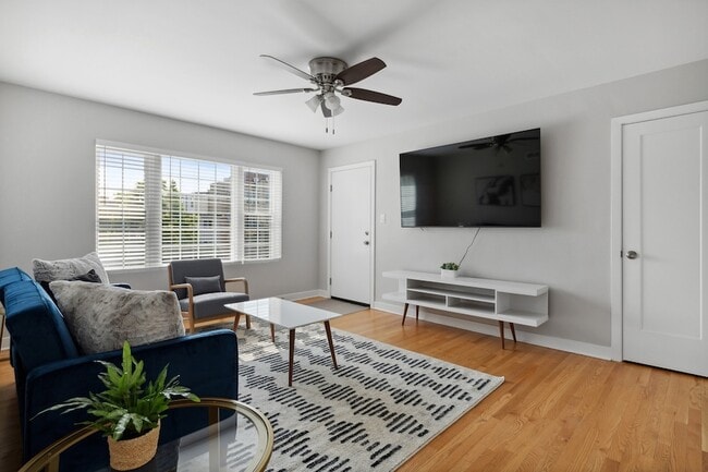 Building Photo - 136 Ridge Ave