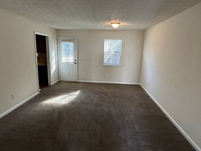 Foto del edificio - 8823 W Hills Ct