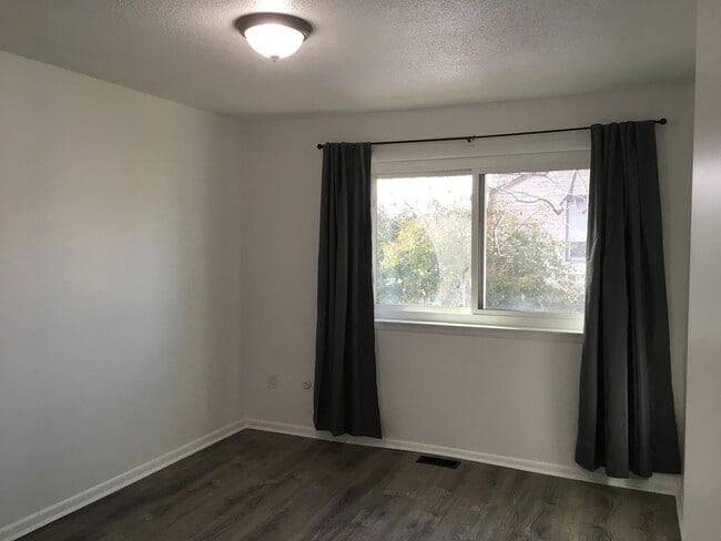 Photo - 133 Tower Dr House