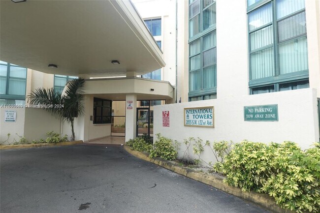 Foto del edificio - 2055 SW 122nd Ave