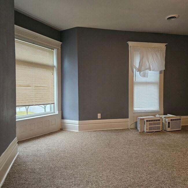 Foto del edificio - 118.5 W Walnut St