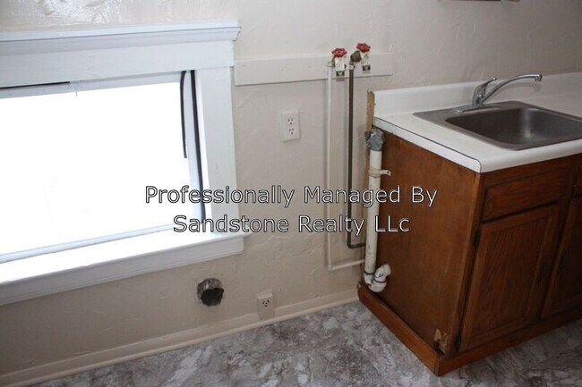 Foto del edificio - West Side Duplex