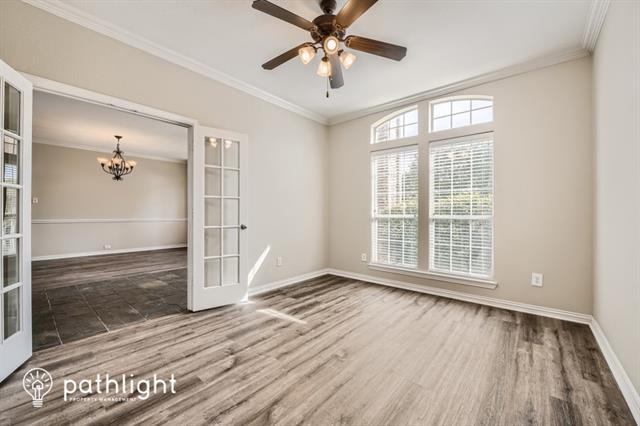 Foto del edificio - 3817 Basswood Ln