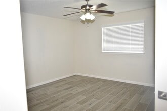 Building Photo - 2511 Maple Tree Ct