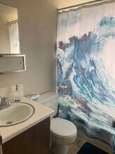 Building Photo - 473 S State St