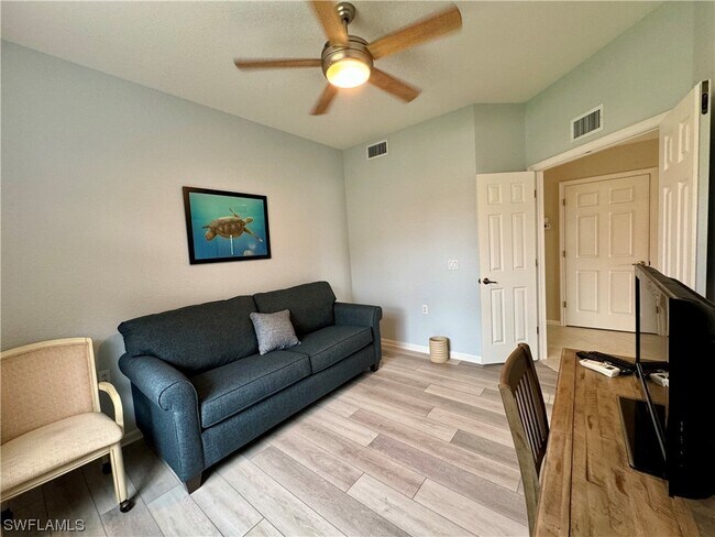 Foto del edificio - 8831 W Forest Ln
