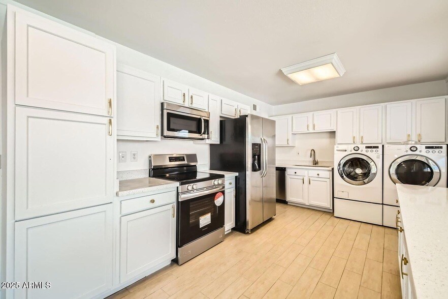 Foto principal - 726 N 78th St