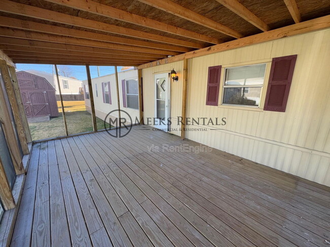 Building Photo - 44 Julie Kate St