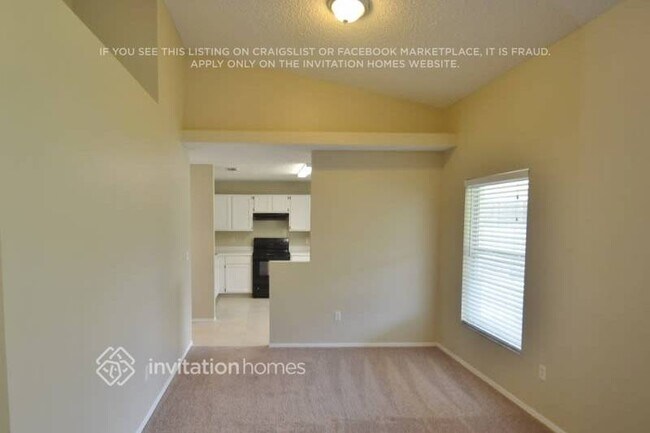 Building Photo - 435 Country Wood Cir