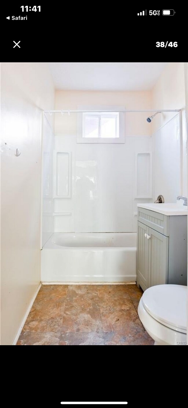 Foto del edificio - 255 W Brighton Ave