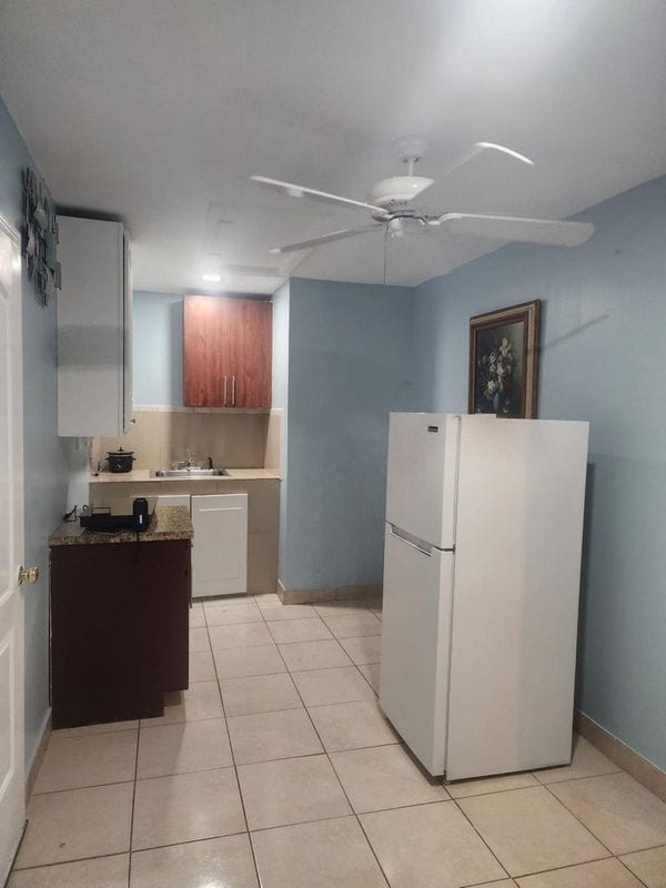 Foto del edificio - 3521 18th Ave NE