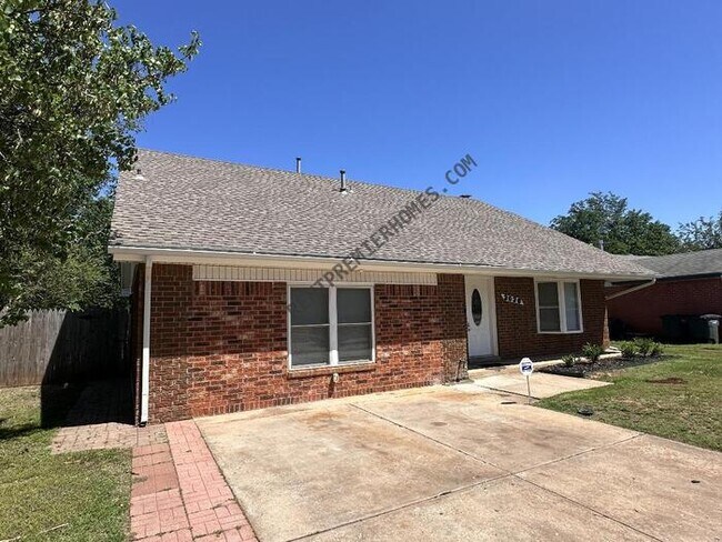 Building Photo - 3036 Overland Dr. Del City, OK 73115