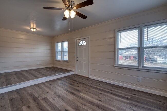 Foto del edificio - 620 NW 27th St