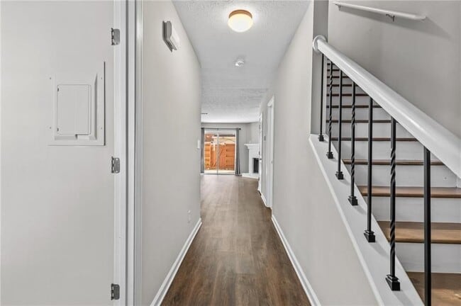 Building Photo - 2828 Webb Bridge Rd