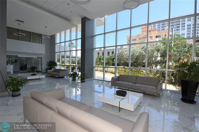 Building Photo - 525 N Ocean Blvd