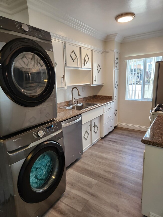 Kitchen 1 - 3636 Greenfield Ave