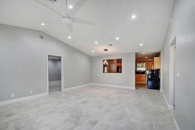 6170 Serene Run Lake Worth FL - 6170 Serene Run Lake Worth Fl Building Photo 