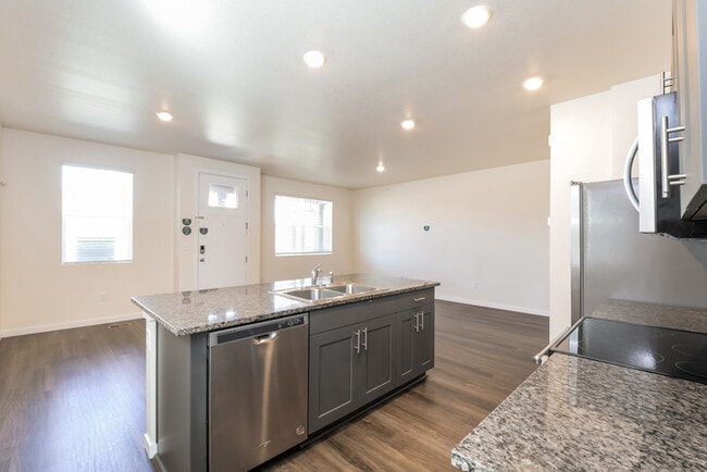 Building Photo - 13477 Oneida Ln