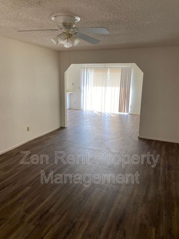 Foto del edificio - 5233 W Altadena Ave