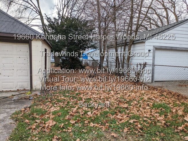 Building Photo - 19660 Kenosha 2 bedroom/1 bath with beauti...