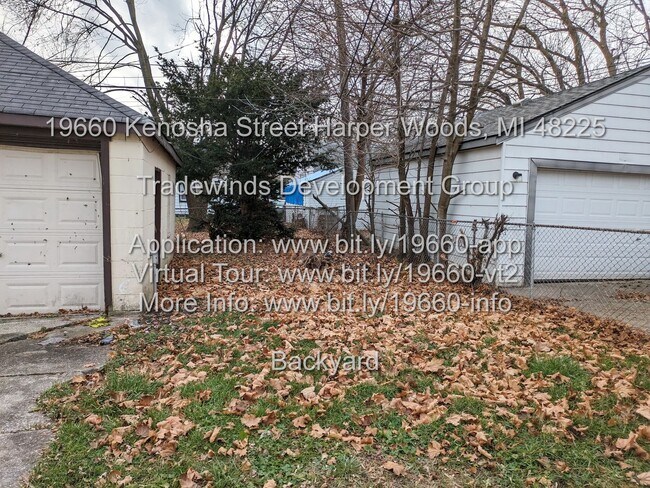 Foto del edificio - 19660 Kenosha 2 bedroom/1 bath with beauti...