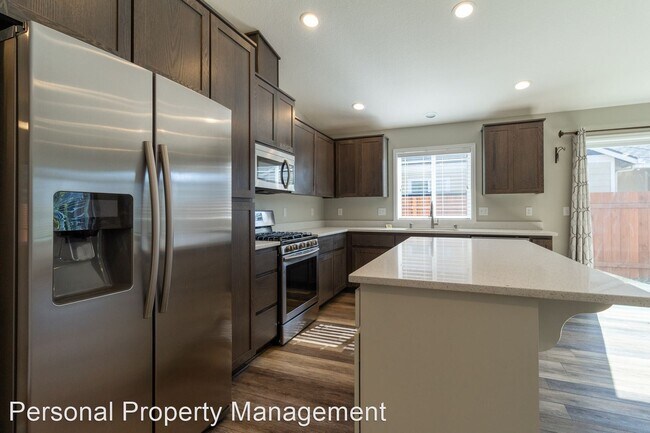 Foto del edificio - 3 br, 2 bath House - 9607 NE 25th Ave