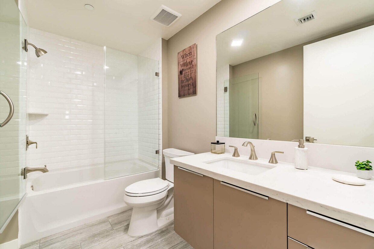 Windsor Square Villas Apartments in Los Angeles, CA Westside Rentals