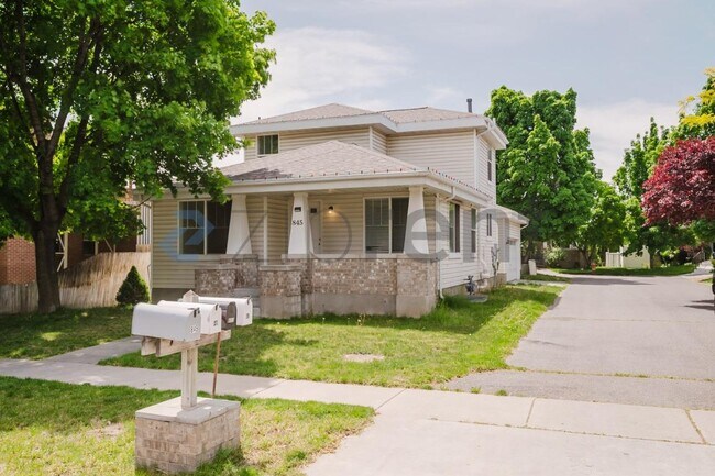 Building Photo - Unit 1