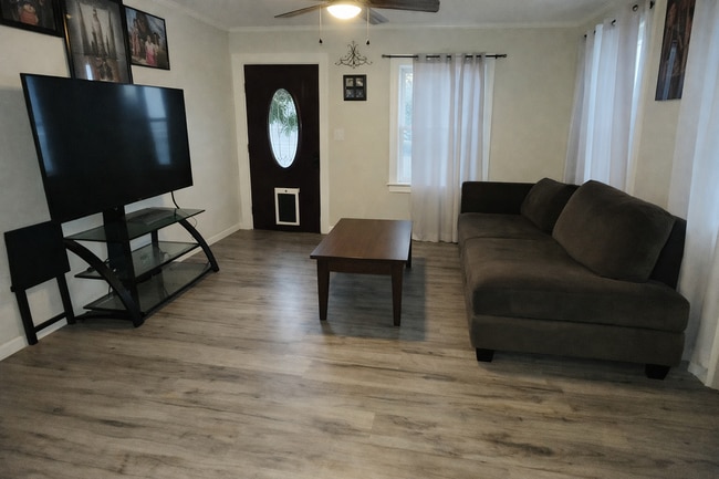 Photo - 1235 Kappes St House