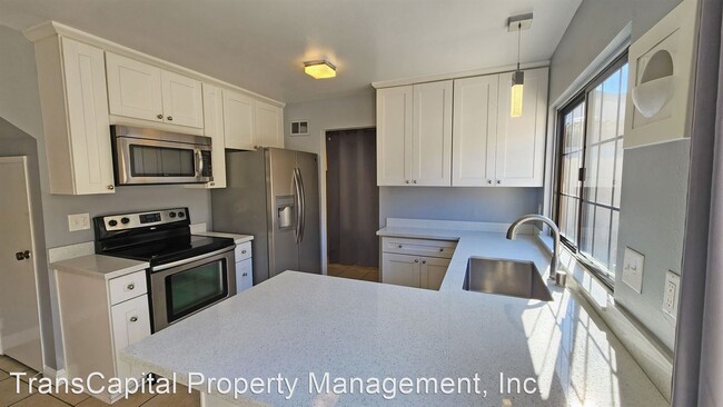 Building Photo - 3 br, 2.5 bath House - 422 Florin Road