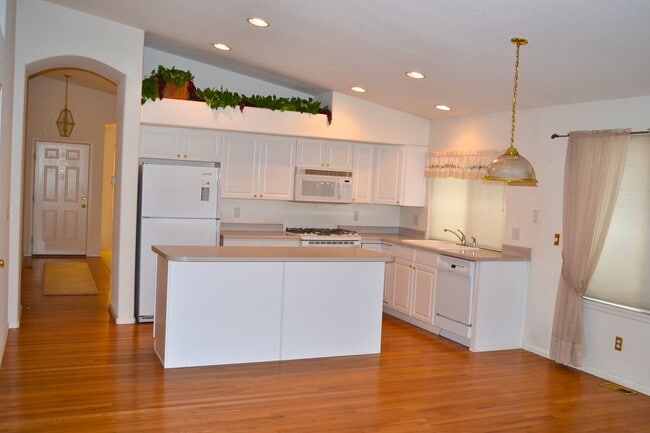 Building Photo - 4044 Lazy K Dr