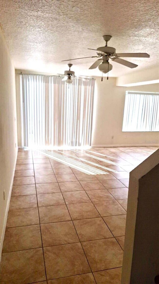 Building Photo - 1222 Washington Palm Loop