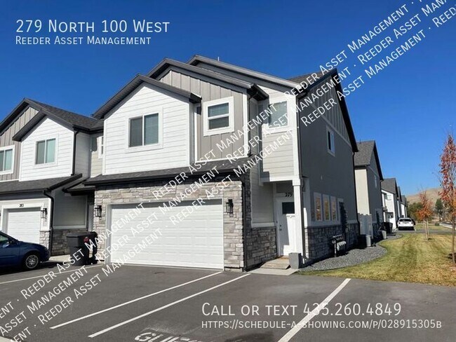 Building Photo - HALF PRICE OFF 1ST MONTH!! Close to everyt...