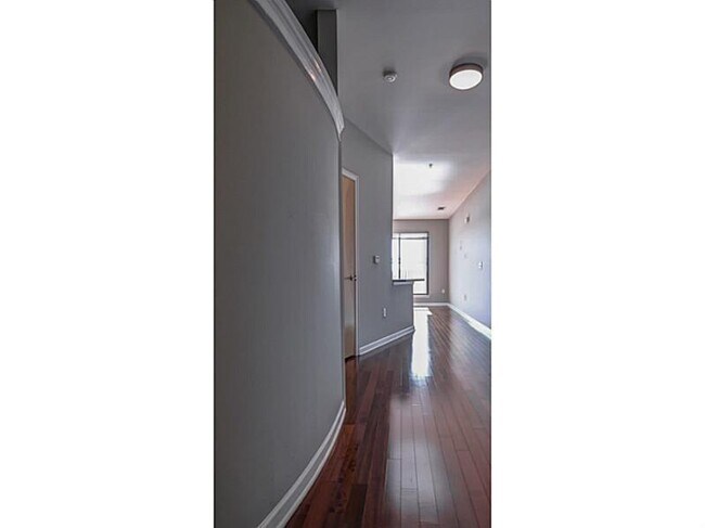 Foto del edificio - 898 Oak St SW