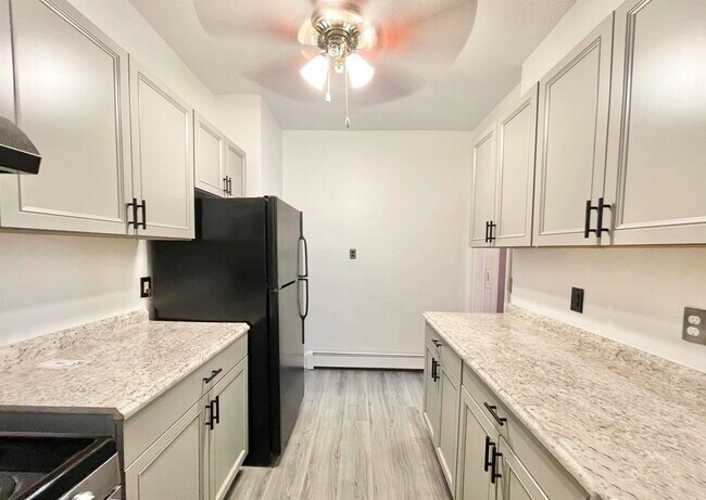 Foto del edificio - 256 Clendenny Ave