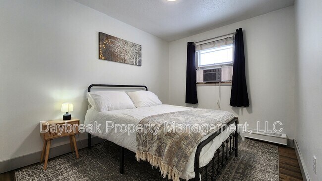 Foto del edificio - 525 7th Ave E