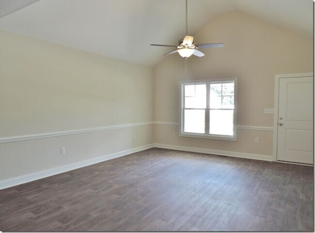 Building Photo - 4843 Jamestown Dr NW