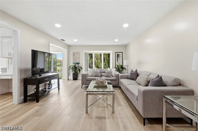 Foto del edificio - 428 Meadowlark Ln
