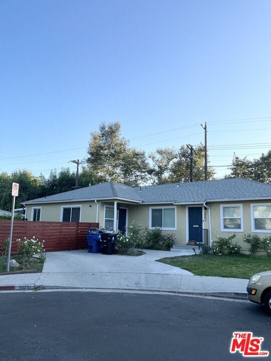 Building Photo - 3800 W Legion Ln