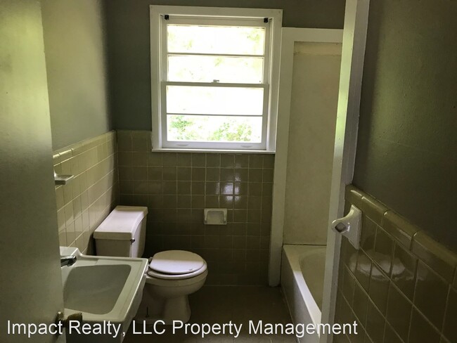Building Photo - 3 br, 1 bath House - 515 Joseph T. Robinson