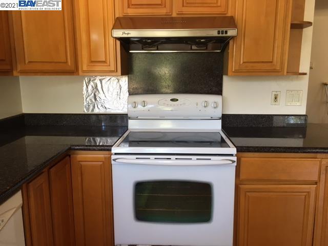 Foto del edificio - 5863 Tompkins Dr