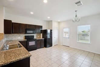 Building Photo - 104 Navidad River Dr