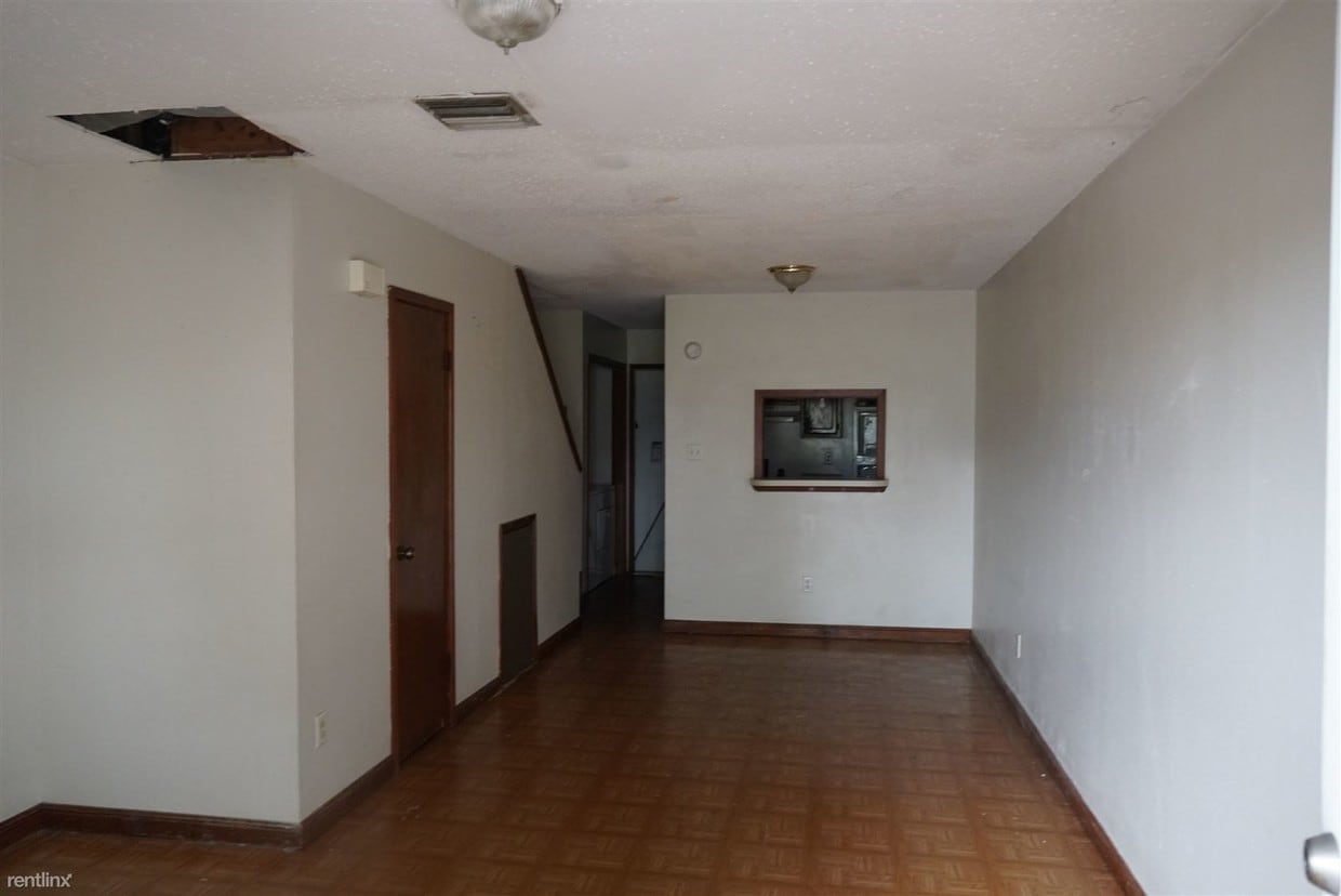Building Photo - 2 br, 1 bath Townhome - 400 Loire Ave Apt B