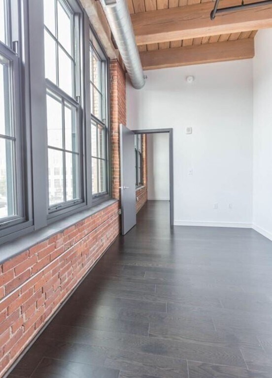 Building Photo - 319 A St
