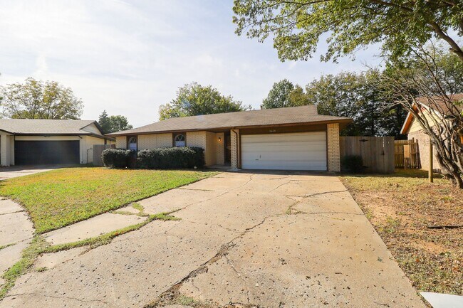 Foto del edificio - 4 Bed | 2 Bath | Broken Arrow