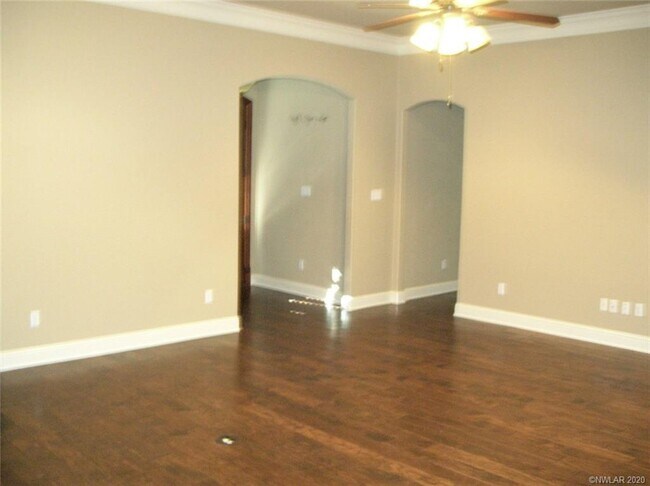 Building Photo - 412 Half Moon Ln